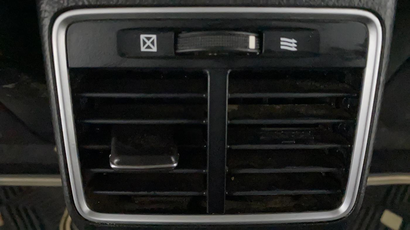 2015 Maruti Ciaz ZXI+ RS, Petrol, Manual, 88,085 km, Rear AC Vents
