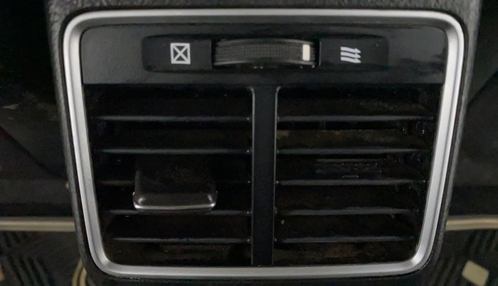2015 Maruti Ciaz ZXI+ RS, Petrol, Manual, 88,085 km, Rear AC Vents