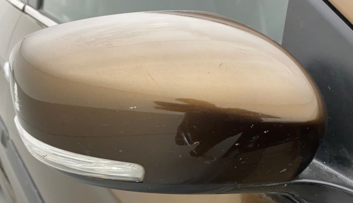 2015 Maruti Ciaz ZXI+ RS, Petrol, Manual, 88,085 km, Right rear-view mirror - Minor scratches