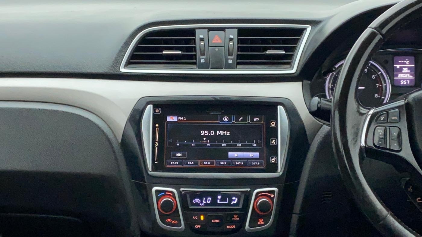 2015 Maruti Ciaz ZXI+ RS, Petrol, Manual, 88,085 km, Air Conditioner