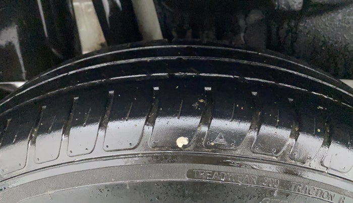 2021 Maruti Swift VXI, Petrol, Manual, 58,107 km, Right Rear Tyre Tread