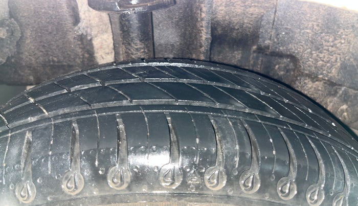2024 Tata TIGOR  XZA CNG, CNG, Automatic, 28,926 km, Right Rear Tyre Tread