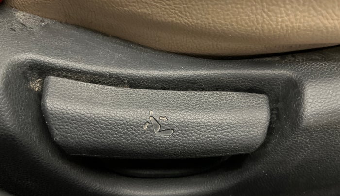 2014 Hyundai Grand i10 ASTA AT 1.2 KAPPA VTVT, Petrol, Automatic, 57,354 km, Driver Side Adjustment Panel