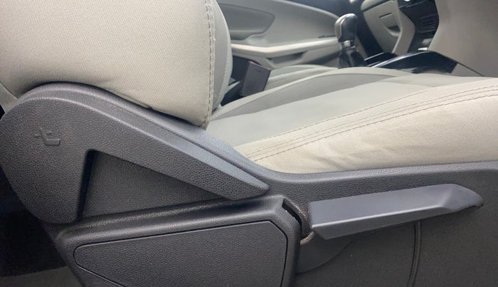 2017 Ford Ecosport TITANIUM 1.5L PETROL, Petrol, Manual, 1,01,446 km, Driver Side Adjustment Panel