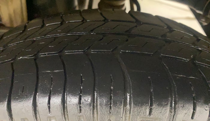 2018 Maruti Alto 800 LXI, Petrol, Manual, 32,383 km, Left Rear Tyre Tread