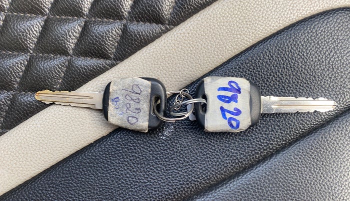 2018 Maruti Alto 800 LXI, Petrol, Manual, 32,383 km, Key Close Up