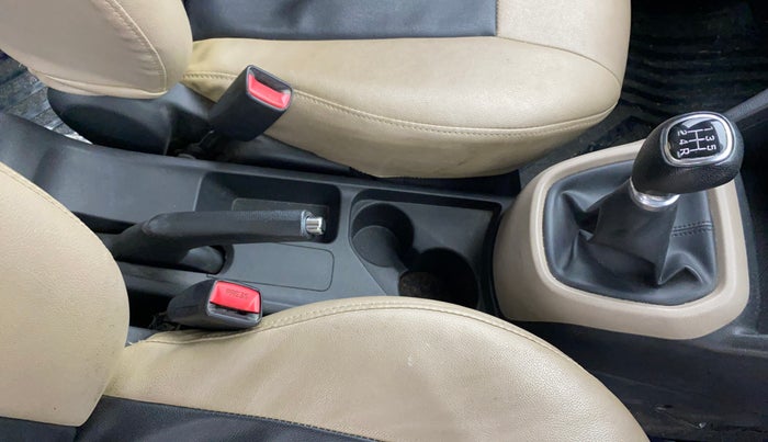 2016 Hyundai Grand i10 SPORTZ 1.2 KAPPA VTVT, Petrol, Manual, 79,694 km, Gear Lever