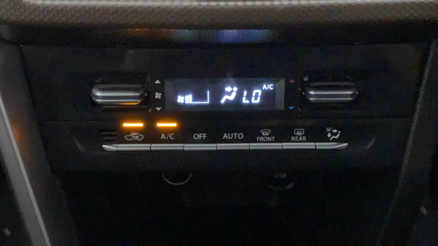 2022 Maruti BREZZA ZXI SMART HYBRID , Petrol, Manual, 14,165 km, Automatic Climate Control