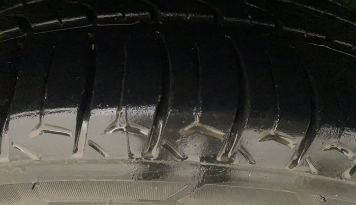 2017 Tata TIGOR XZ (O) PETROL, Petrol, Manual, 1,03,463 km, Right Front Tyre Tread