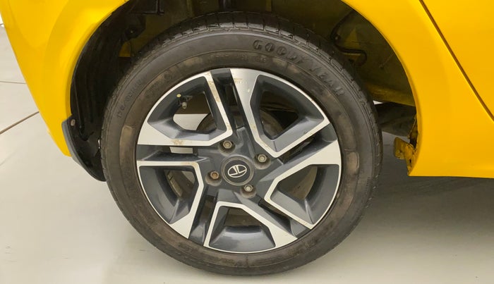 2020 Tata Tiago XZ PLUS PETROL, Petrol, Manual, 15,148 km, Right Rear Wheel
