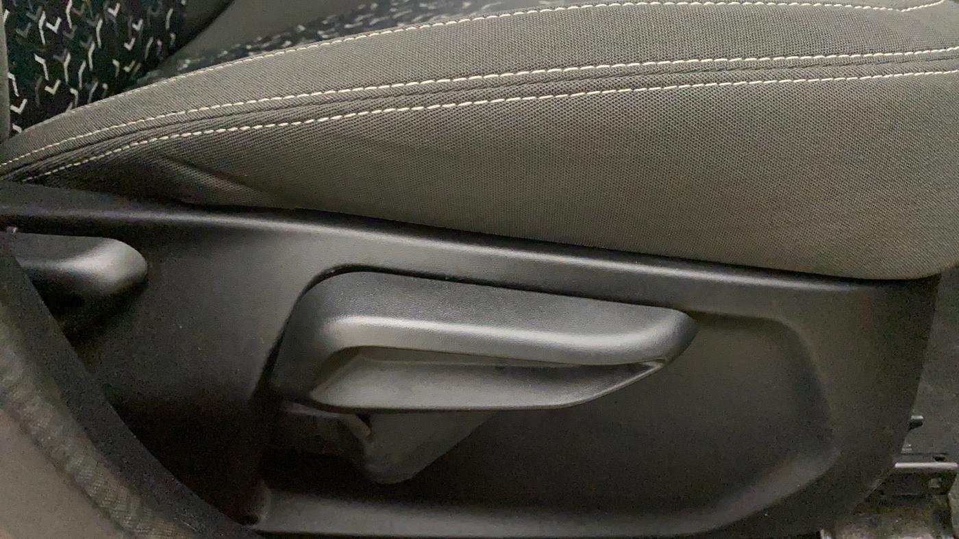 2020 Tata Tiago XZ PLUS PETROL, Petrol, Manual, 15,148 km, Driver Side Adjustment Panel