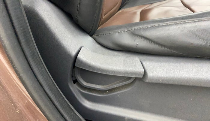2020 Hyundai AURA E 1.2, Petrol, Manual, 95,801 km, Driver Side Adjustment Panel