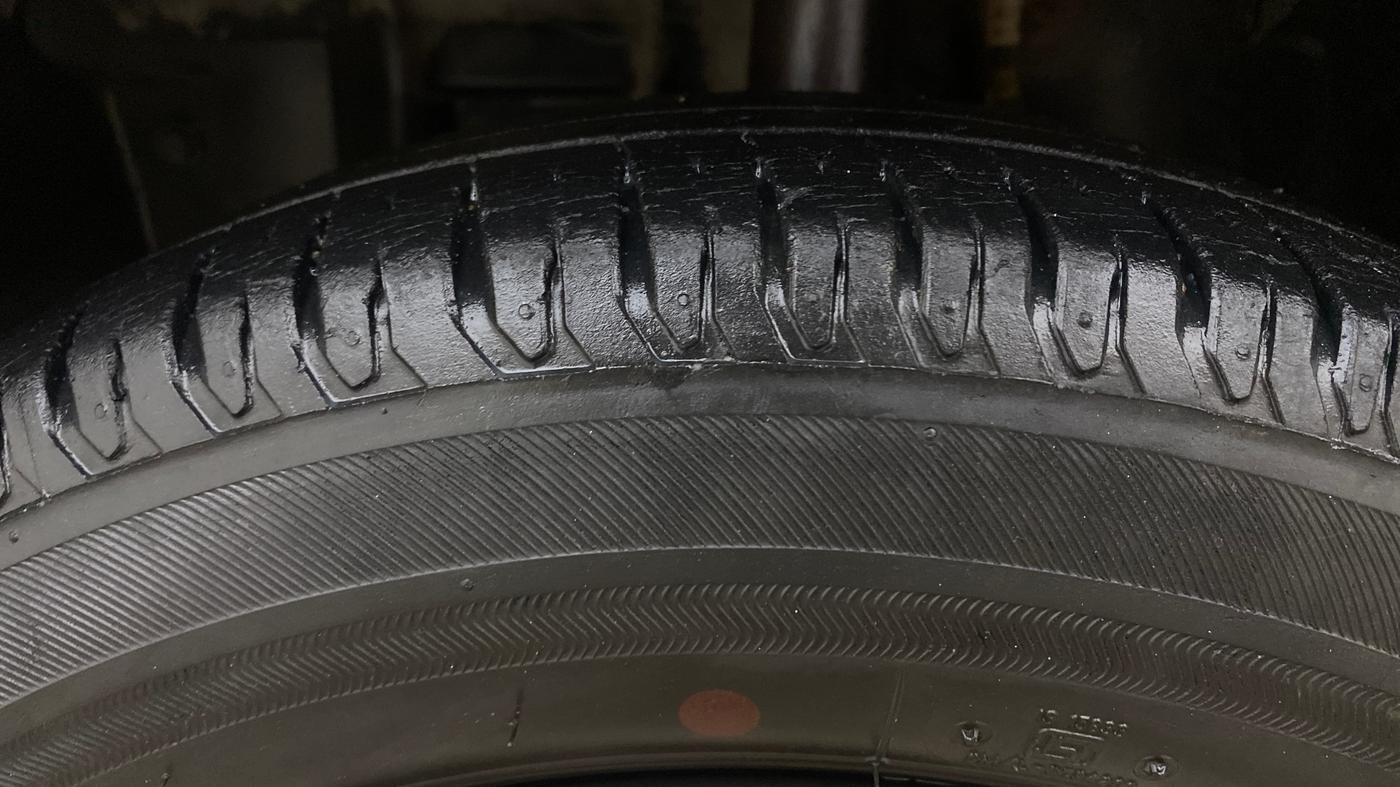 2017 Datsun Go Plus T, Petrol, Manual, 85,208 km, Left Front Tyre Tread