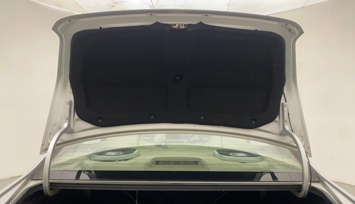 2014 Toyota Etios V, Petrol, Manual, 61,733 km, Boot Door Open