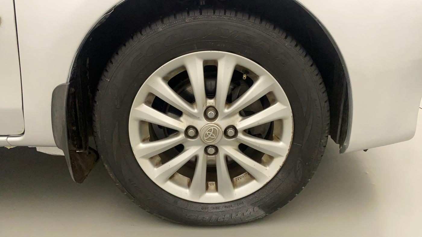 2014 Toyota Etios V, Petrol, Manual, 61,733 km, Right Front Wheel