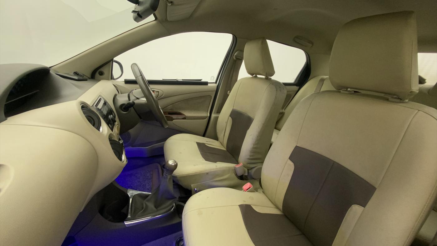 2014 Toyota Etios V, Petrol, Manual, 61,733 km, Right Side Front Door Cabin