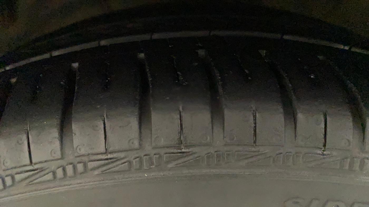 2014 Toyota Etios V, Petrol, Manual, 61,733 km, Left Front Tyre Tread