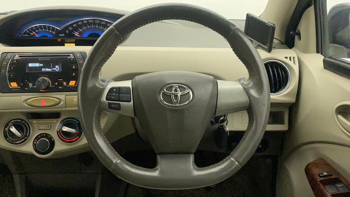 2014 Toyota Etios V, Petrol, Manual, 61,733 km, Steering Wheel Close Up