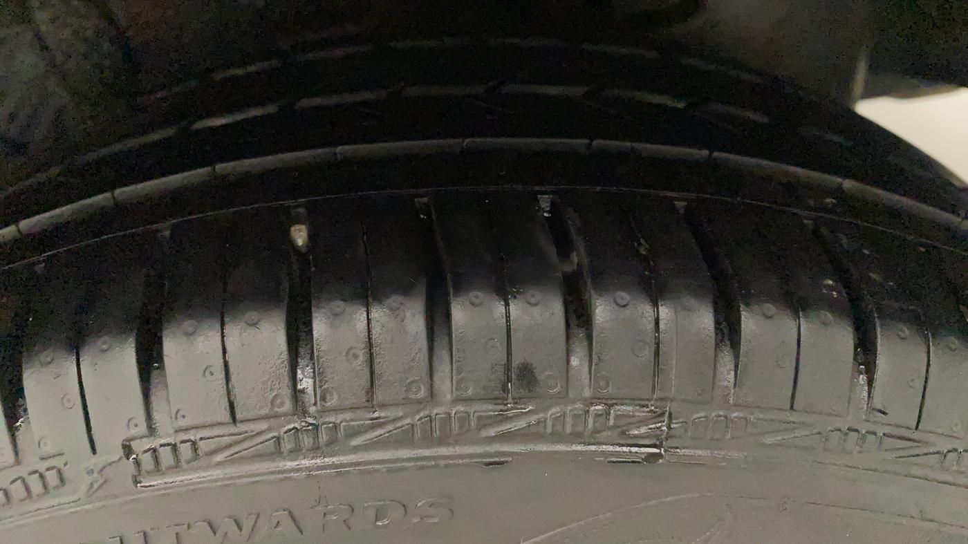 2014 Toyota Etios V, Petrol, Manual, 61,733 km, Left Rear Tyre Tread