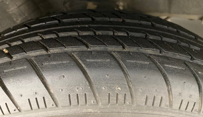 2015 Nissan Micra Active XL, Petrol, Manual, 48,865 km, Right Rear Tyre Tread