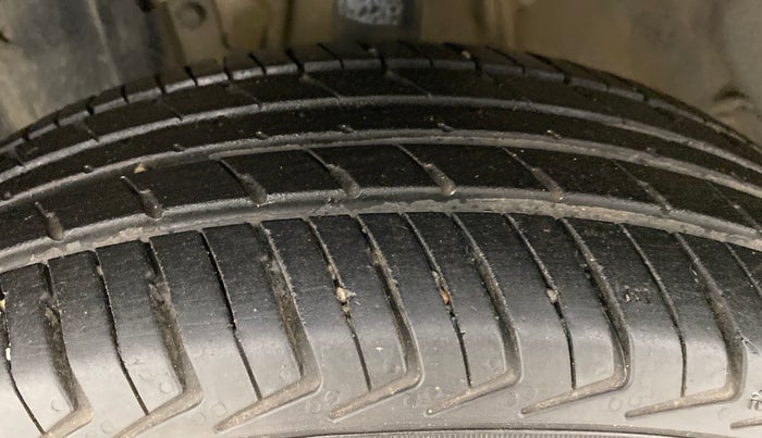 2015 Nissan Micra Active XL, Petrol, Manual, 48,865 km, Left Front Tyre Tread