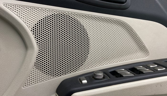 2019 Mahindra XUV300 1.5 W6 MT, Diesel, Manual, 59,235 km, Speaker