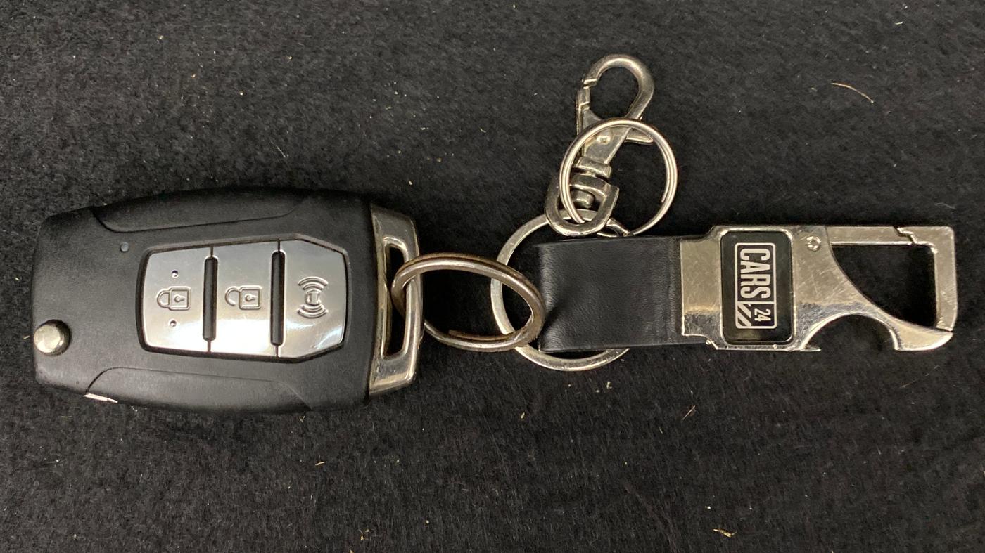 2019 Mahindra XUV300 1.5 W6 MT, Diesel, Manual, 59,235 km, Key Close Up