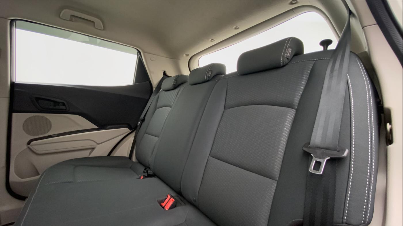 2019 Mahindra XUV300 1.5 W6 MT, Diesel, Manual, 59,235 km, Right Side Rear Door Cabin