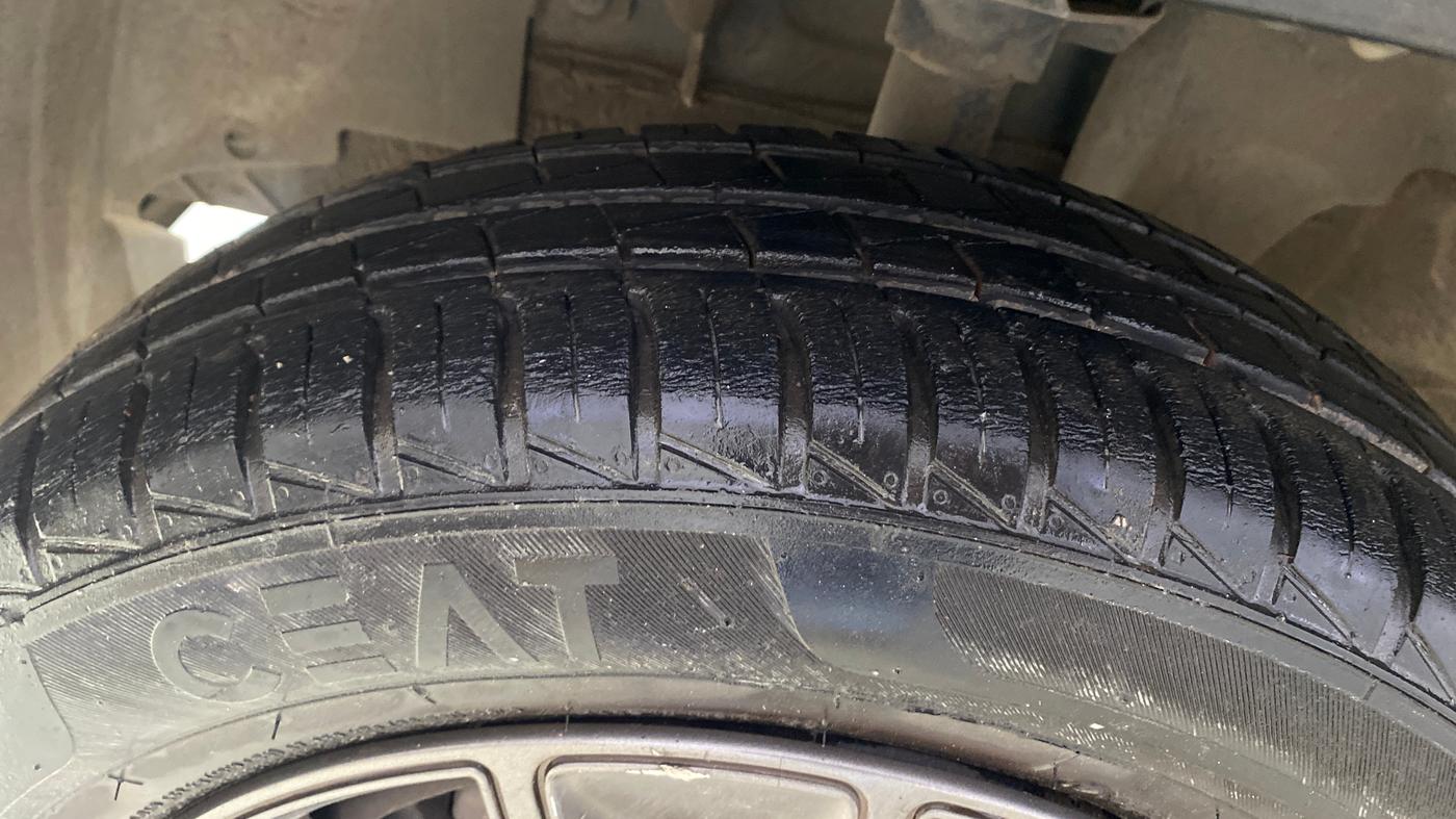 2020 Renault Kwid NEOTECH RXL 1.0 MT, Petrol, Manual, 14,883 km, Left Front Tyre Tread