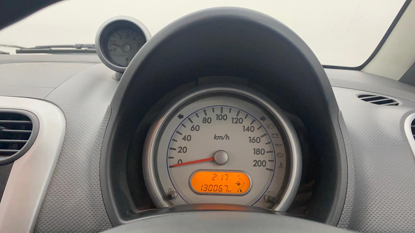 2015 Maruti Ritz VXI, CNG, Manual, 1,30,066 km, Odometer Image