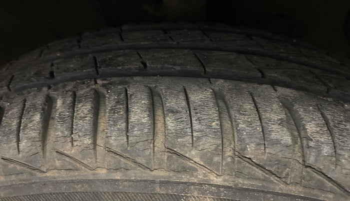 2019 Hyundai NEW SANTRO MAGNA AMT, Petrol, Automatic, 29,305 km, Right Front Tyre Tread