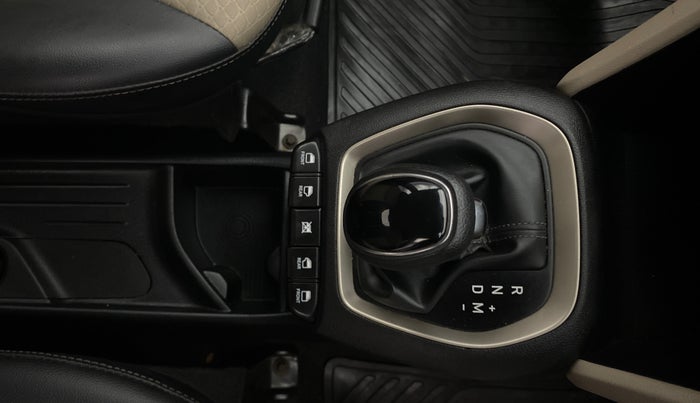 2019 Hyundai NEW SANTRO MAGNA AMT, Petrol, Automatic, 29,305 km, Gear Lever