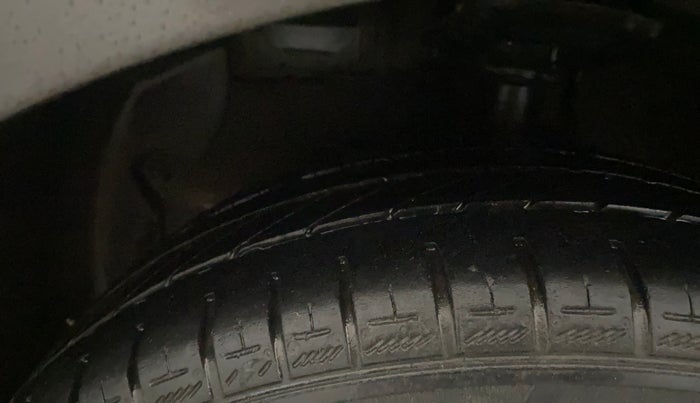 2019 Hyundai Grand i10 SPORTZ 1.2 KAPPA VTVT, Petrol, Manual, 64,056 km, Left Front Tyre Tread