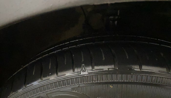2019 Hyundai Grand i10 SPORTZ 1.2 KAPPA VTVT, Petrol, Manual, 64,056 km, Right Front Tyre Tread