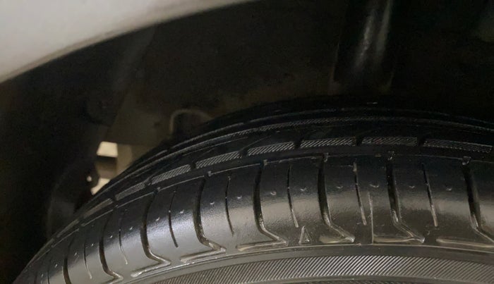 2019 Hyundai Grand i10 SPORTZ 1.2 KAPPA VTVT, Petrol, Manual, 64,056 km, Right Rear Tyre Tread