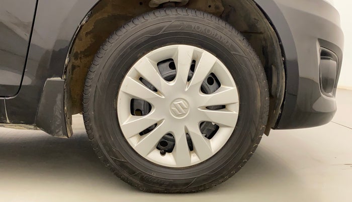 2012 Maruti Swift Dzire VXI, Petrol, Manual, 44,112 km, Right Front Wheel
