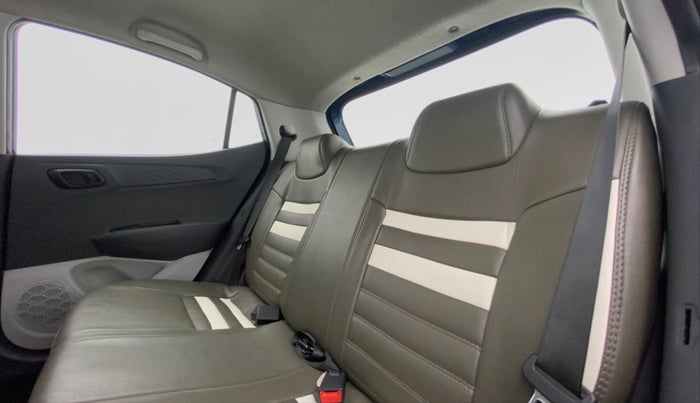 2022 Hyundai GRAND I10 NIOS MAGNA 1.2 MT, Petrol, Manual, 28,747 km, Right Side Rear Door Cabin