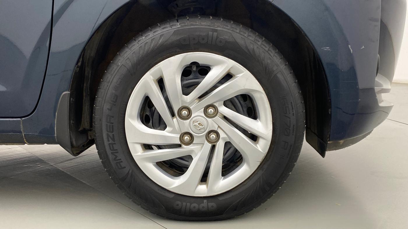 2022 Hyundai GRAND I10 NIOS MAGNA 1.2 MT, Petrol, Manual, 28,747 km, Right Front Wheel