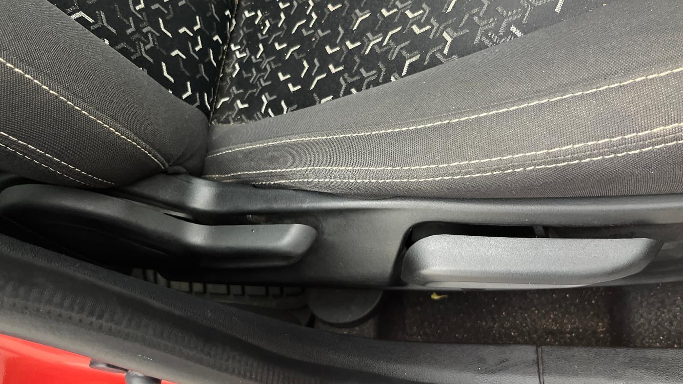 2020 Tata Tiago XZA PLUS PETROL, Petrol, Automatic, 39,624 km, Driver Side Adjustment Panel