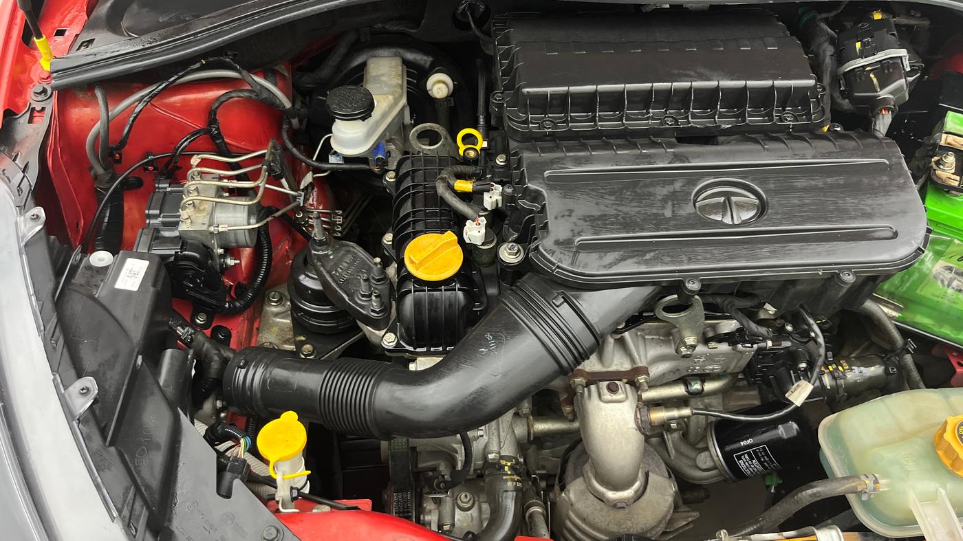 2020 Tata Tiago XZA PLUS PETROL, Petrol, Automatic, 39,624 km, Engine View - Right
