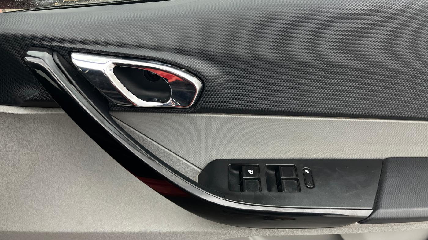 2020 Tata Tiago XZA PLUS PETROL, Petrol, Automatic, 39,624 km, Driver Side Door Panels Control