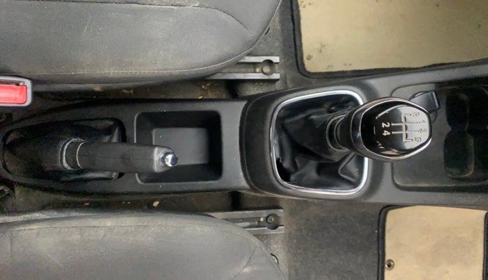 2019 Renault Kwid RXT 1.0 (O), Petrol, Manual, 91,969 km, Gear Lever