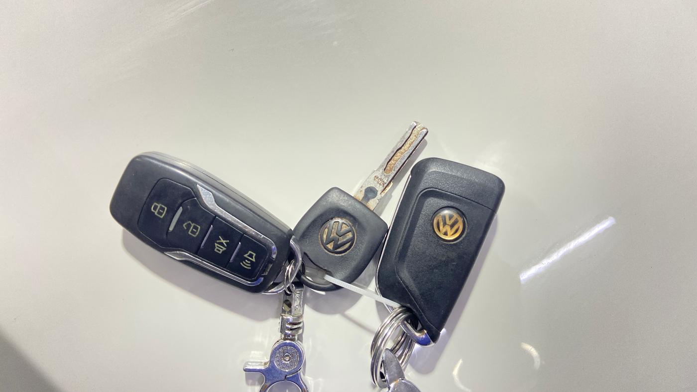 2019 Volkswagen Polo TRENDLINE 1.0L, Petrol, Manual, 59,454 km, Key Close Up