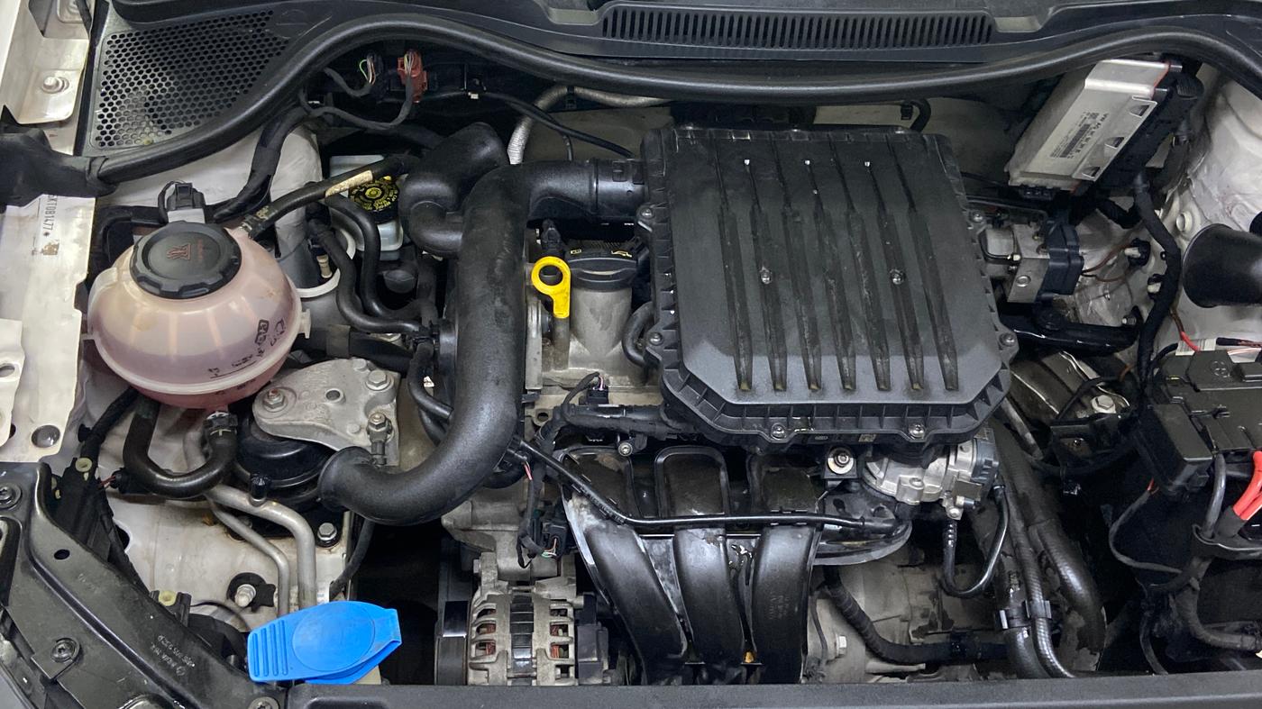 2019 Volkswagen Polo TRENDLINE 1.0L, Petrol, Manual, 59,454 km, Engine View - Right