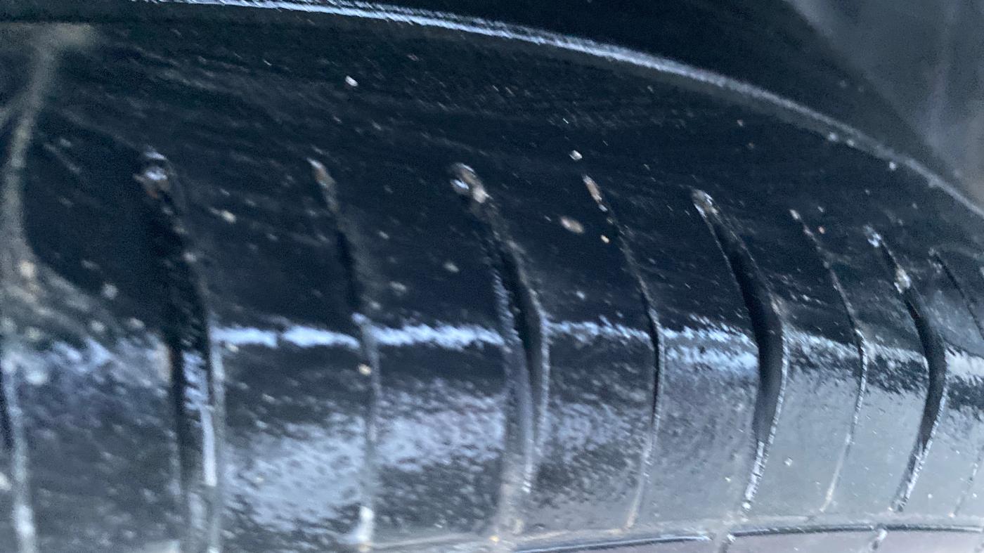 2019 Mahindra XUV300 W8 1.2 PETROL, Petrol, Manual, 80,467 km, Left Rear Tyre Tread