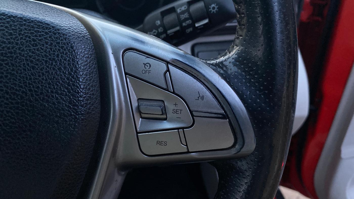 2019 Mahindra XUV300 W8 1.2 PETROL, Petrol, Manual, 80,467 km, Adaptive Cruise Control