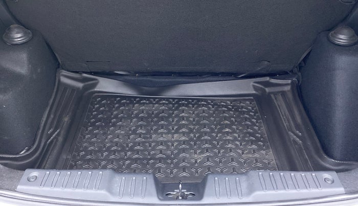 2022 Tata ALTROZ XM+ 1.2 RTN, Petrol, Manual, 5,169 km, Boot Inside