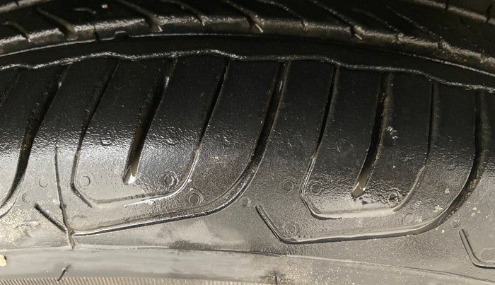 2016 Ford Ecosport TITANIUM 1.5L PETROL, Petrol, Manual, 62,334 km, Right Front Tyre Tread