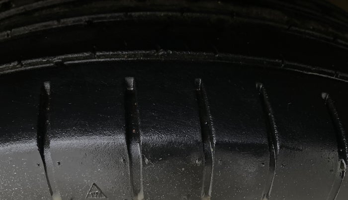 2025 Maruti Baleno SIGMA PETROL 1.2, Petrol, Manual, 54,493 km, Right Front Tyre Tread