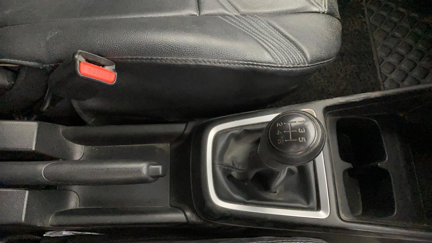 2022 Maruti Swift LXI, Petrol, Manual, 36,541 km, Gear Lever